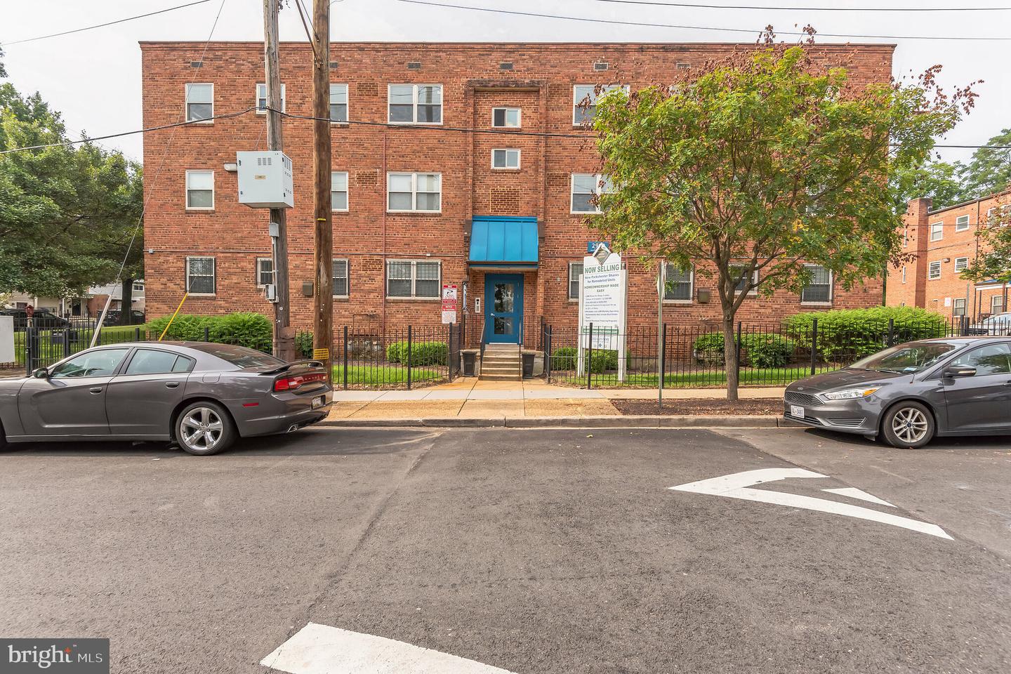 2900 Pomeroy Rd SE 301, Washington, DC 20020 MLS DCDC2117234