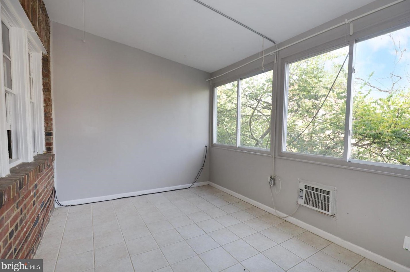 2304 40th St, Washington DC 20019-3304 exterior