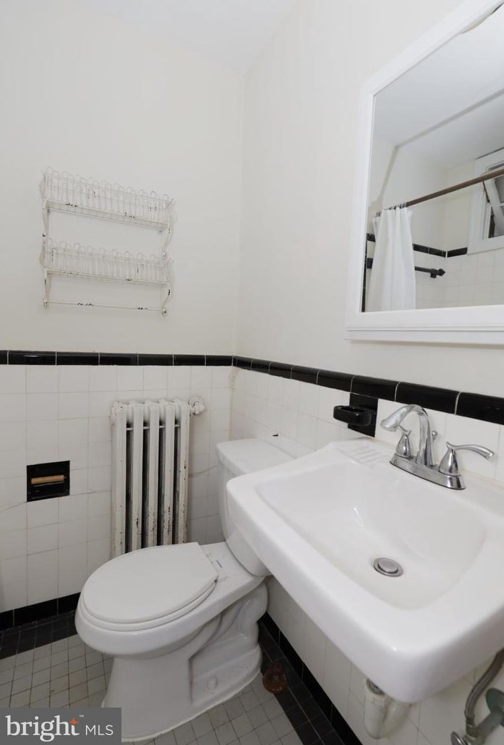 2304 40th St, Washington DC 20019-3304 exterior