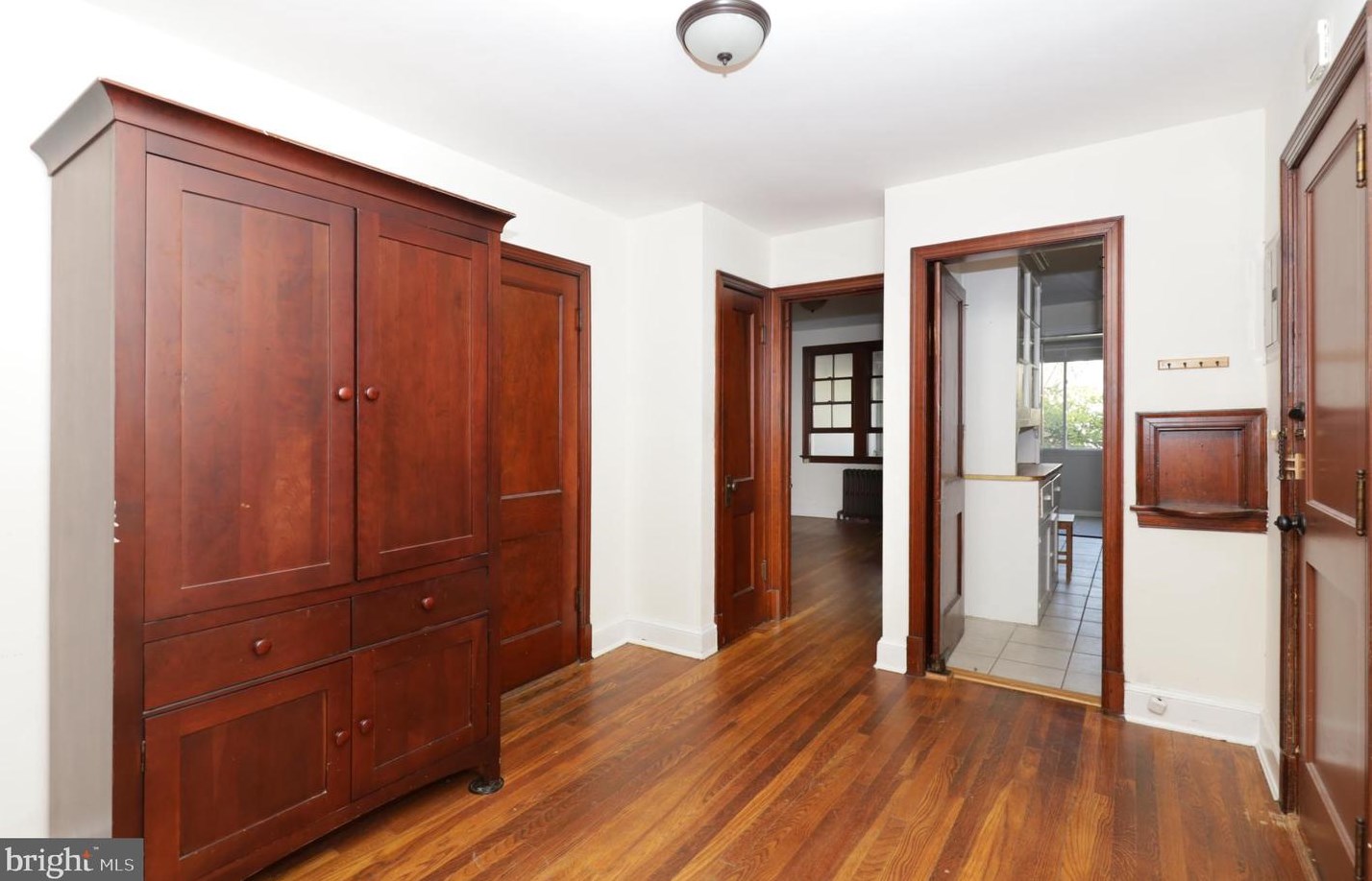 2304 40th St, Washington DC 20019-3304 exterior