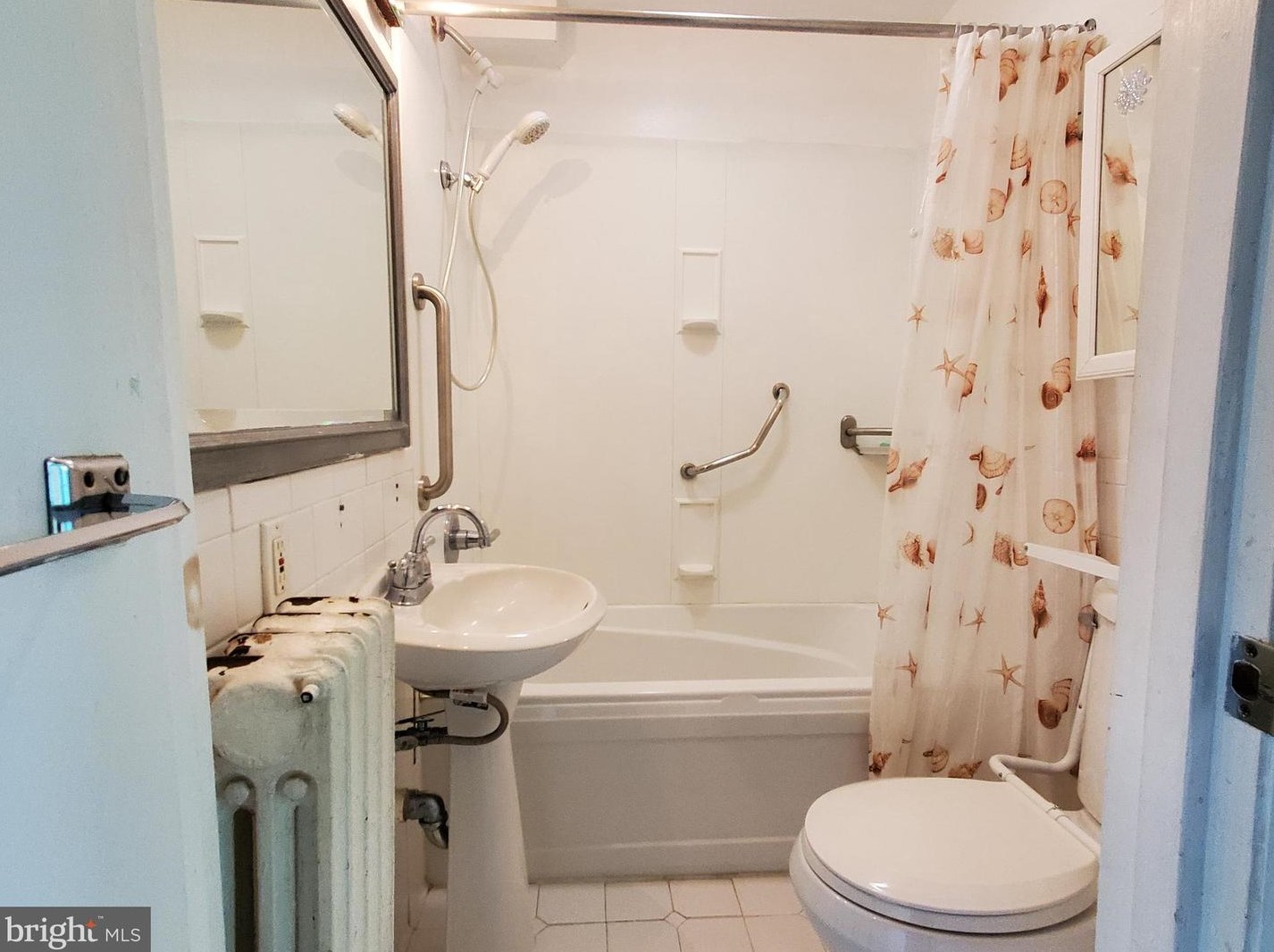 6901 Maple St, Washington DC  20012-2013 exterior