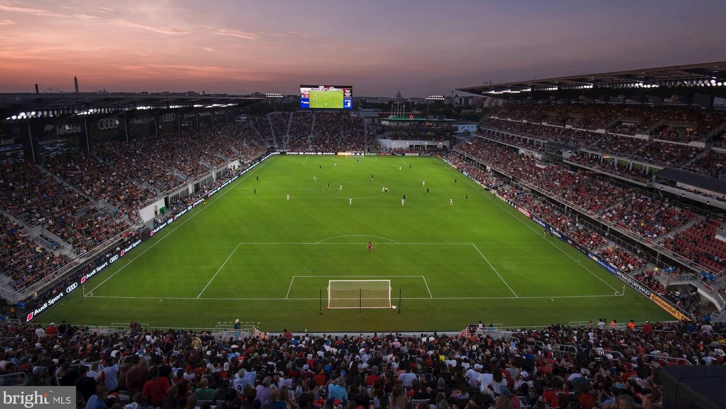 813 Delaware Ave, Washington DC  20024-4207 exterior