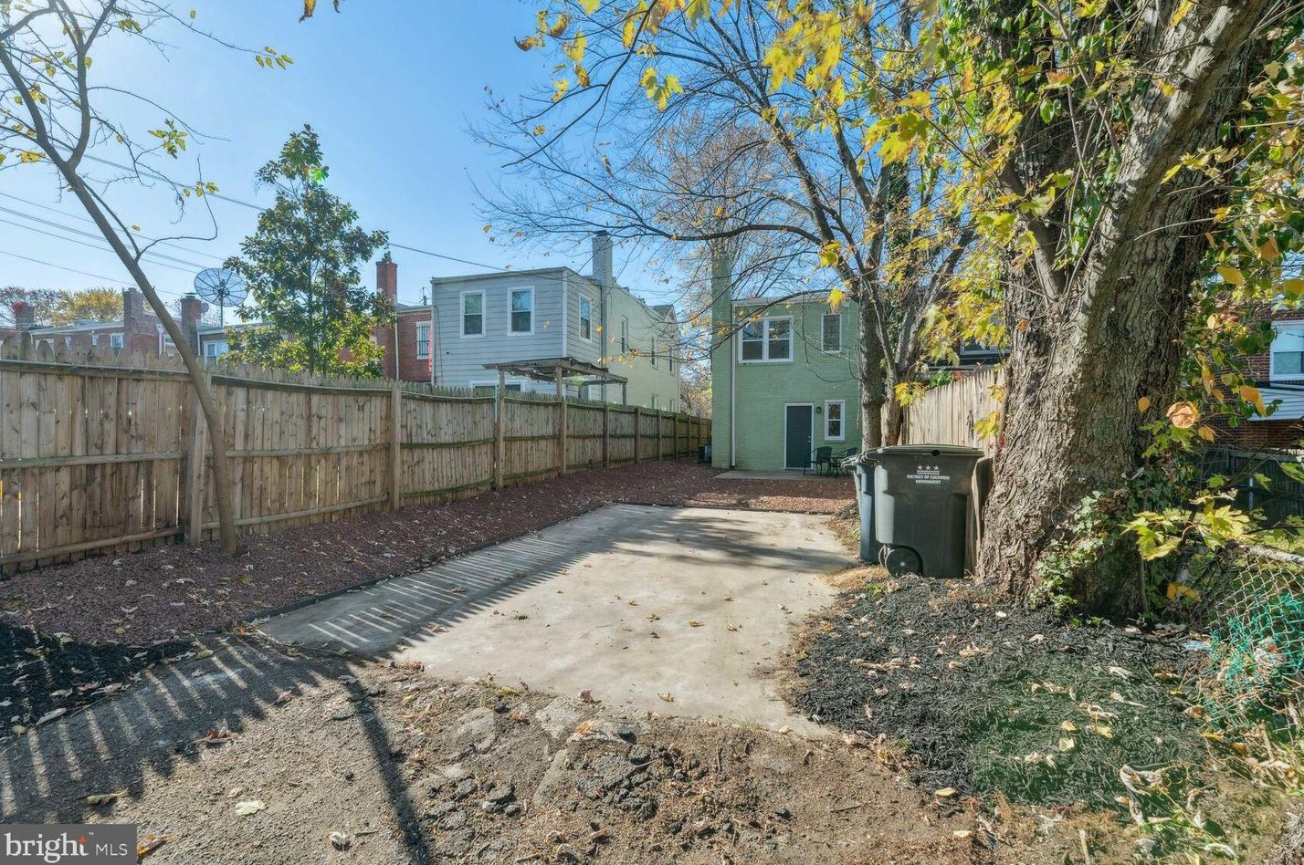 1187 46th Pl, Washington DC  20019-4939 exterior