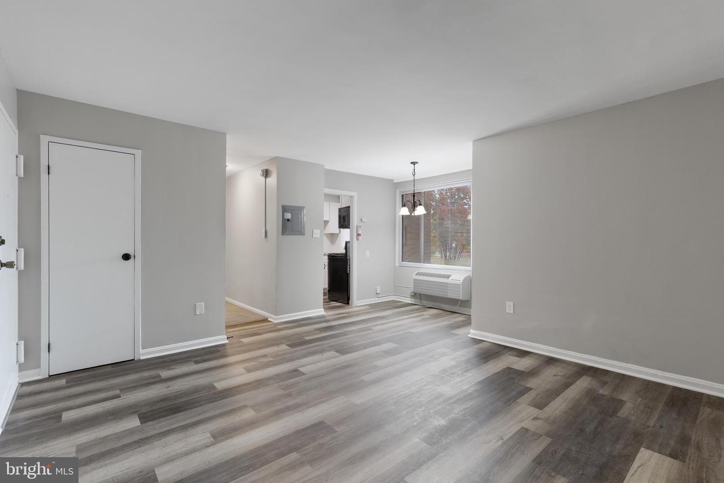 1907 Good Hope Road SE 111, Washington, DC 20020 MLS DCDC2120014