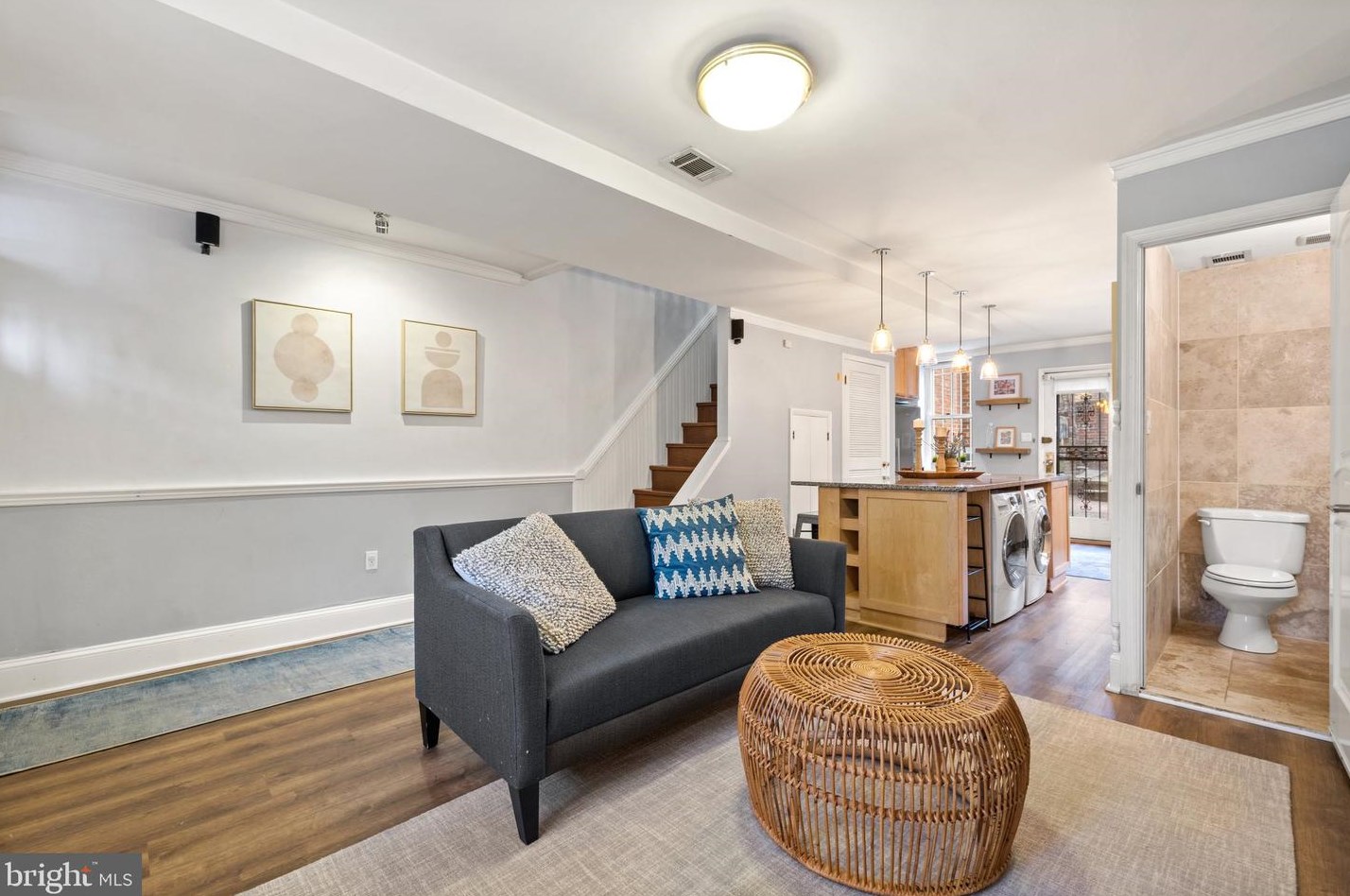 250 9th St, Washington DC  20002-6110 exterior