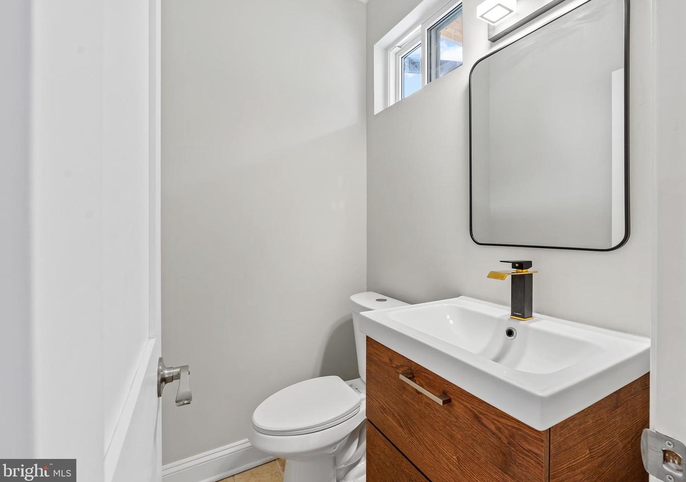 1437 Lawrence St, Washington DC 20017-2911 exterior