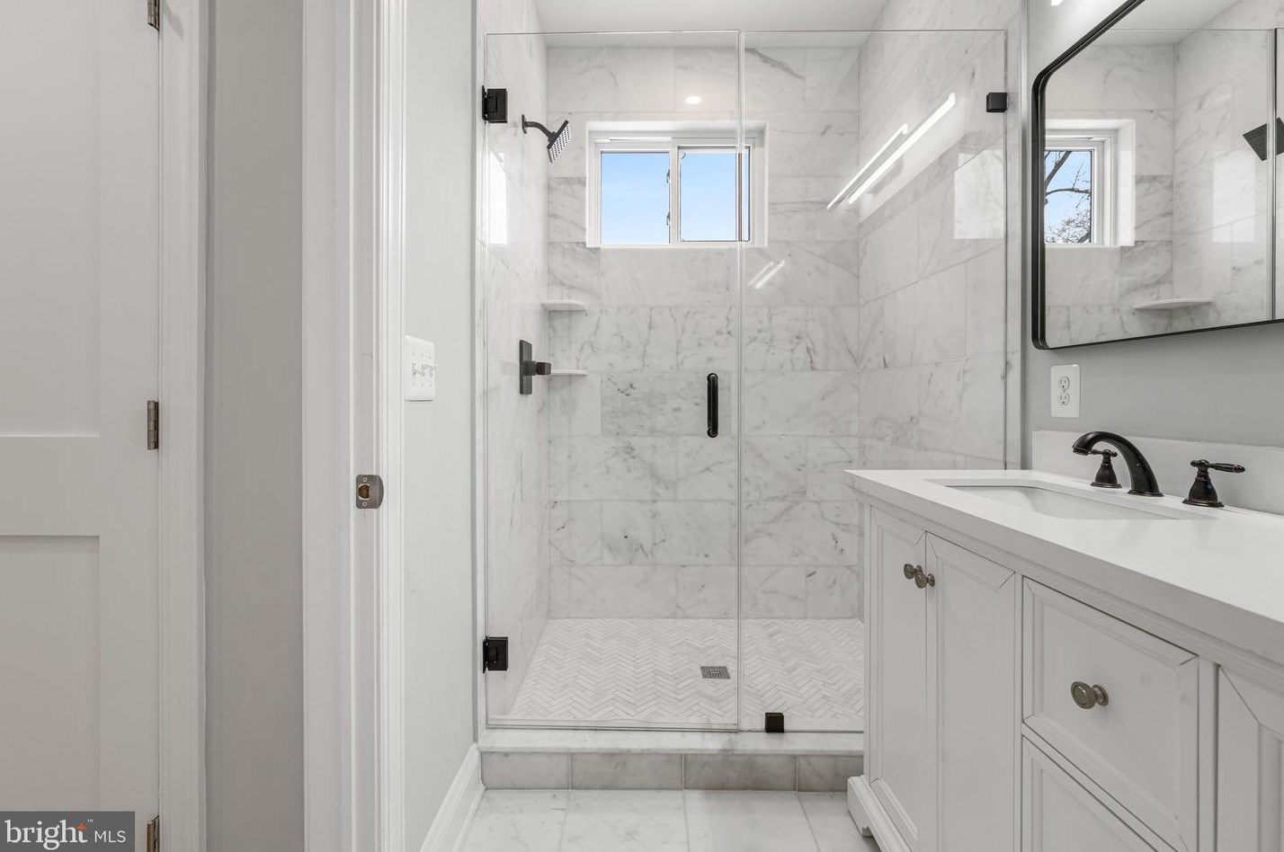 1437 Lawrence St, Washington DC 20017-2911 exterior