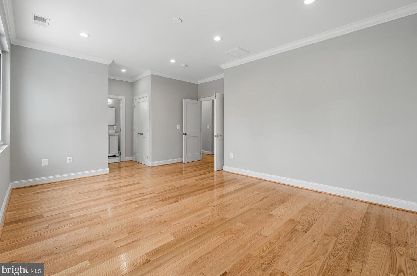 1437 Lawrence St, Washington DC 20017-2911 exterior