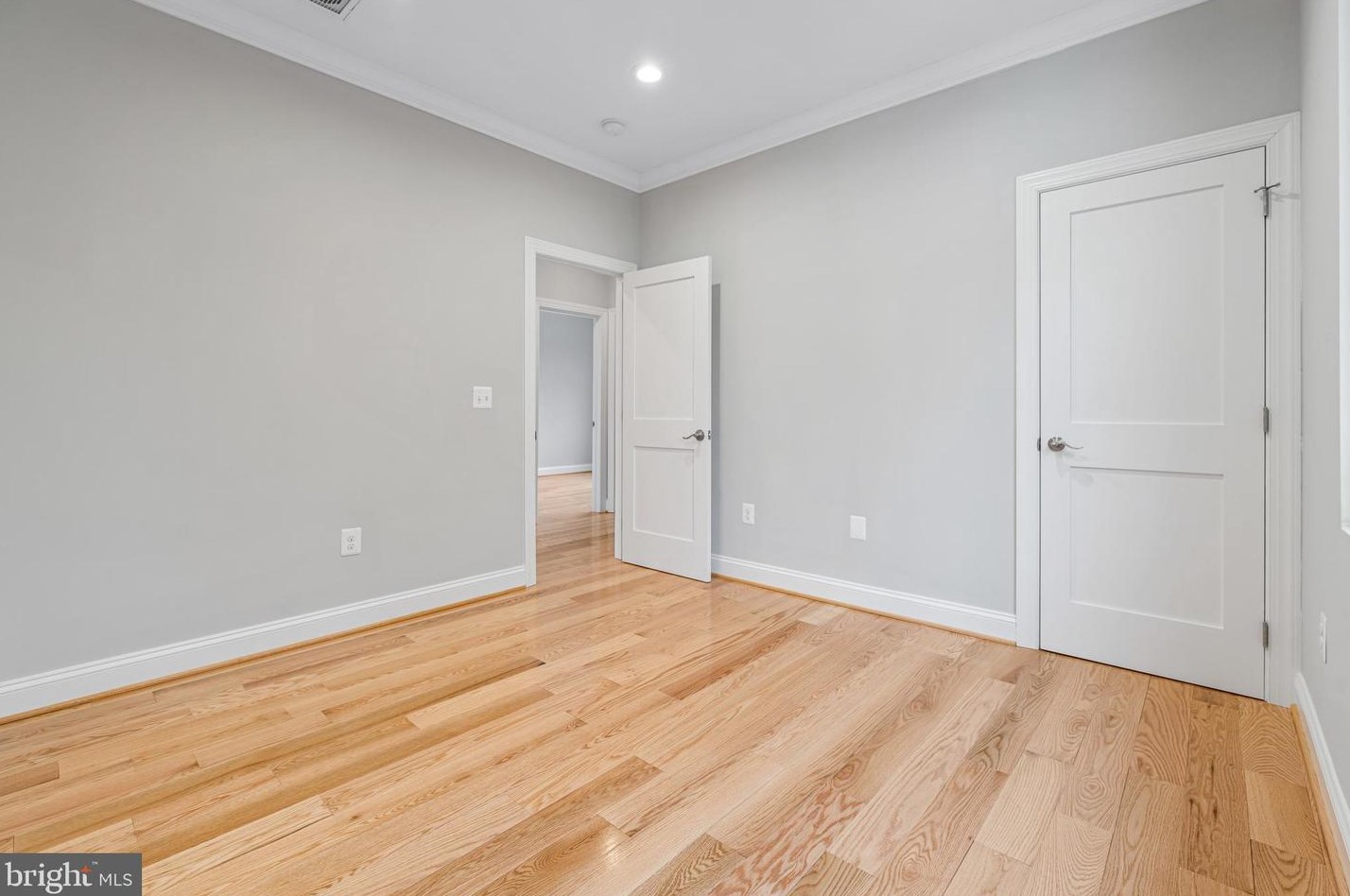 1437 Lawrence St, Washington DC 20017-2911 exterior