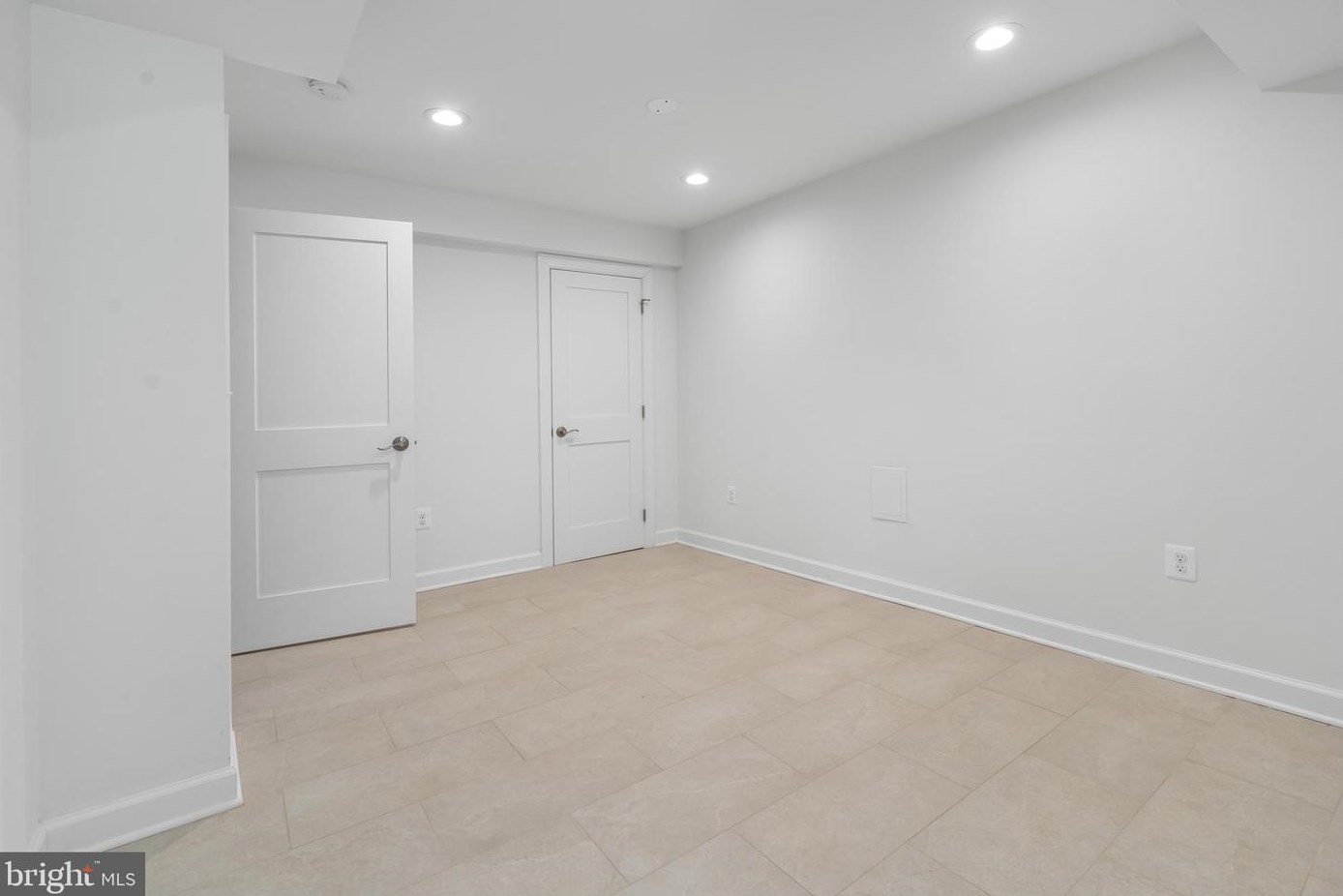 1437 Lawrence St, Washington DC 20017-2911 exterior