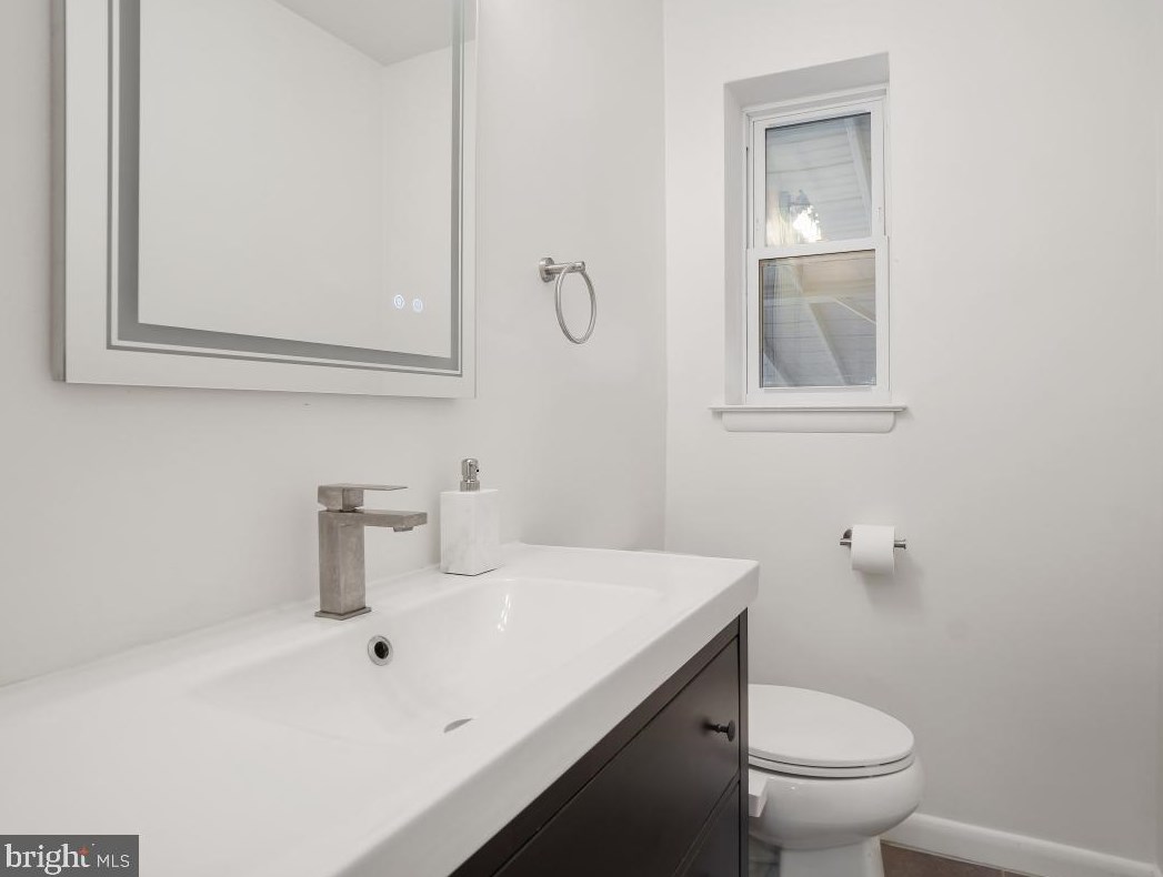 5125 Chillum Pl, Washington DC  20011-6415 exterior