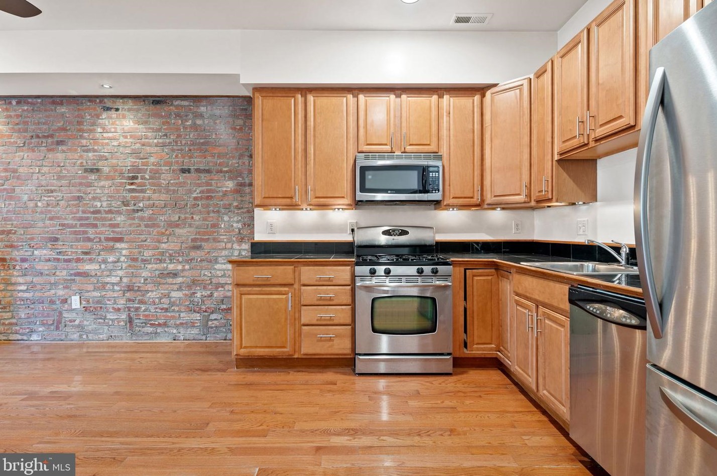 1807 8 St, Washington DC 20001-3185 exterior