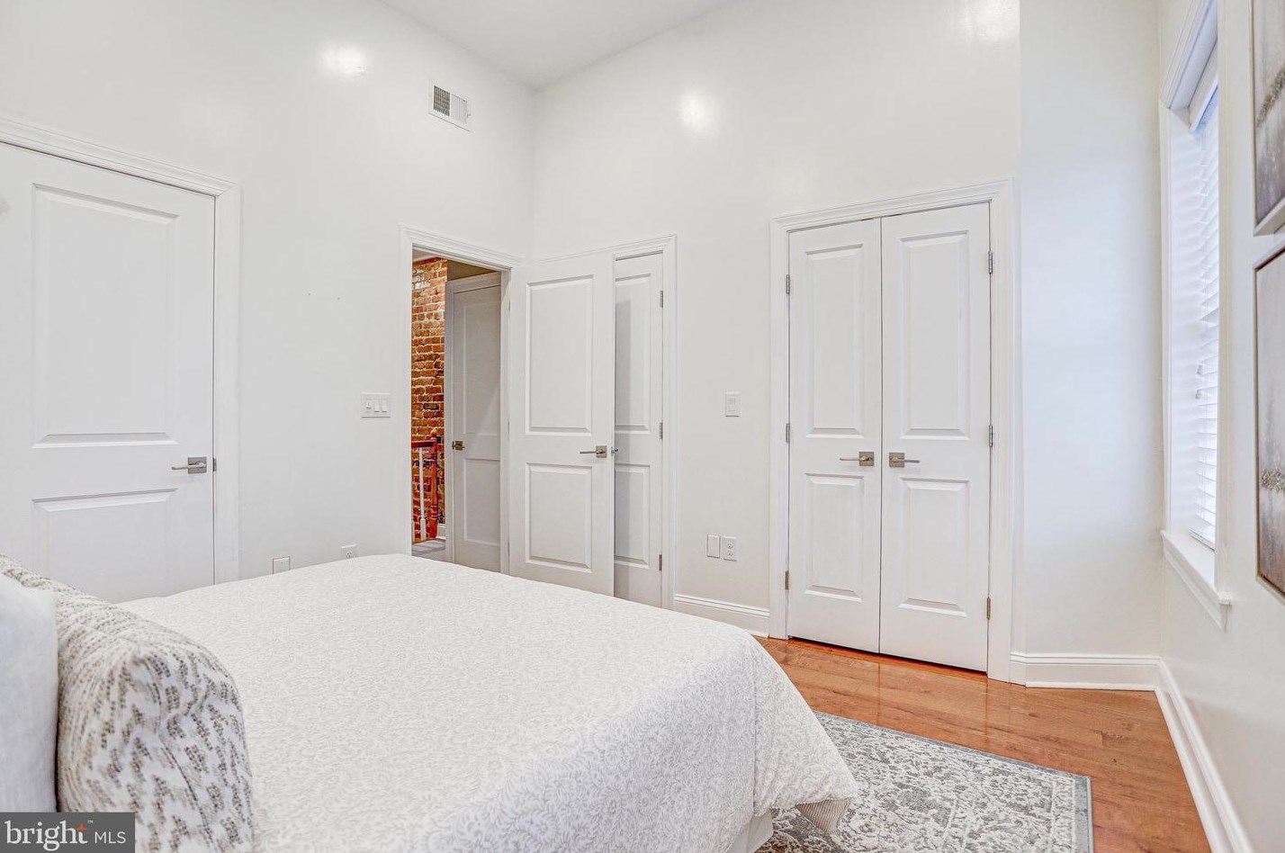 421 11 St, Washington DC 20002-6121 exterior