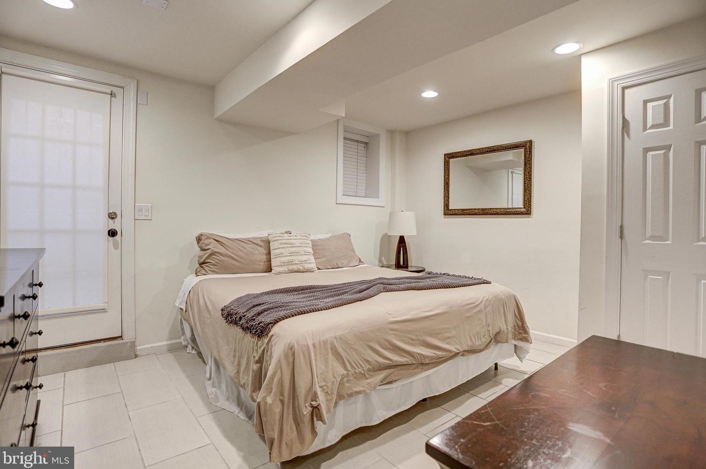 421 11 St, Washington DC 20002-6121 exterior