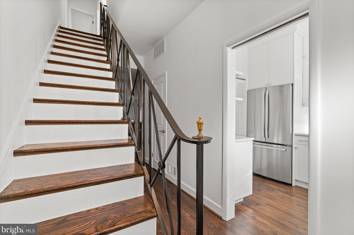 114 Duddington Pl, Washington DC  20003-2609 exterior