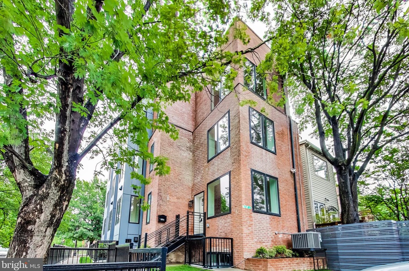 401 K St, Washington DC  20001-5201 exterior