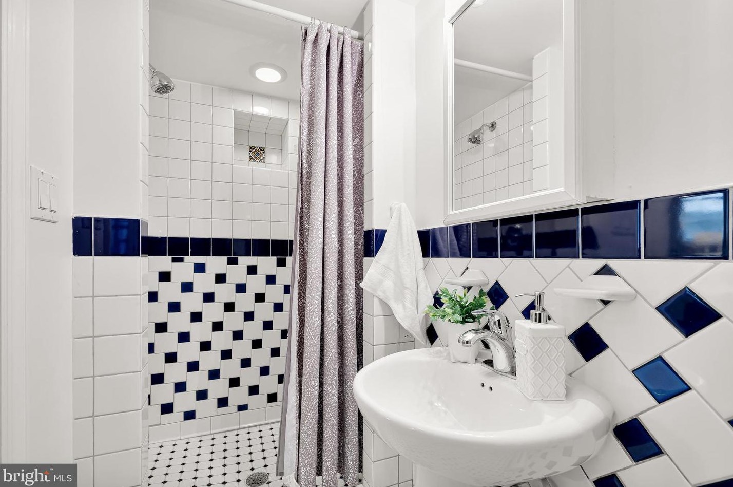 401 6 St, Washington DC 20024-2605 exterior