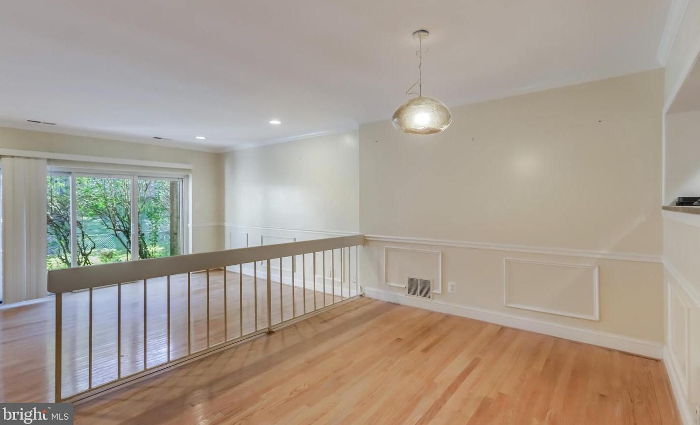 3111 Hawthorne Dr, Washington DC 20017-1040 exterior