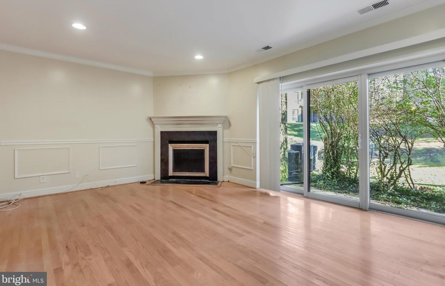 3111 Hawthorne Dr, Washington DC 20017-1040 exterior