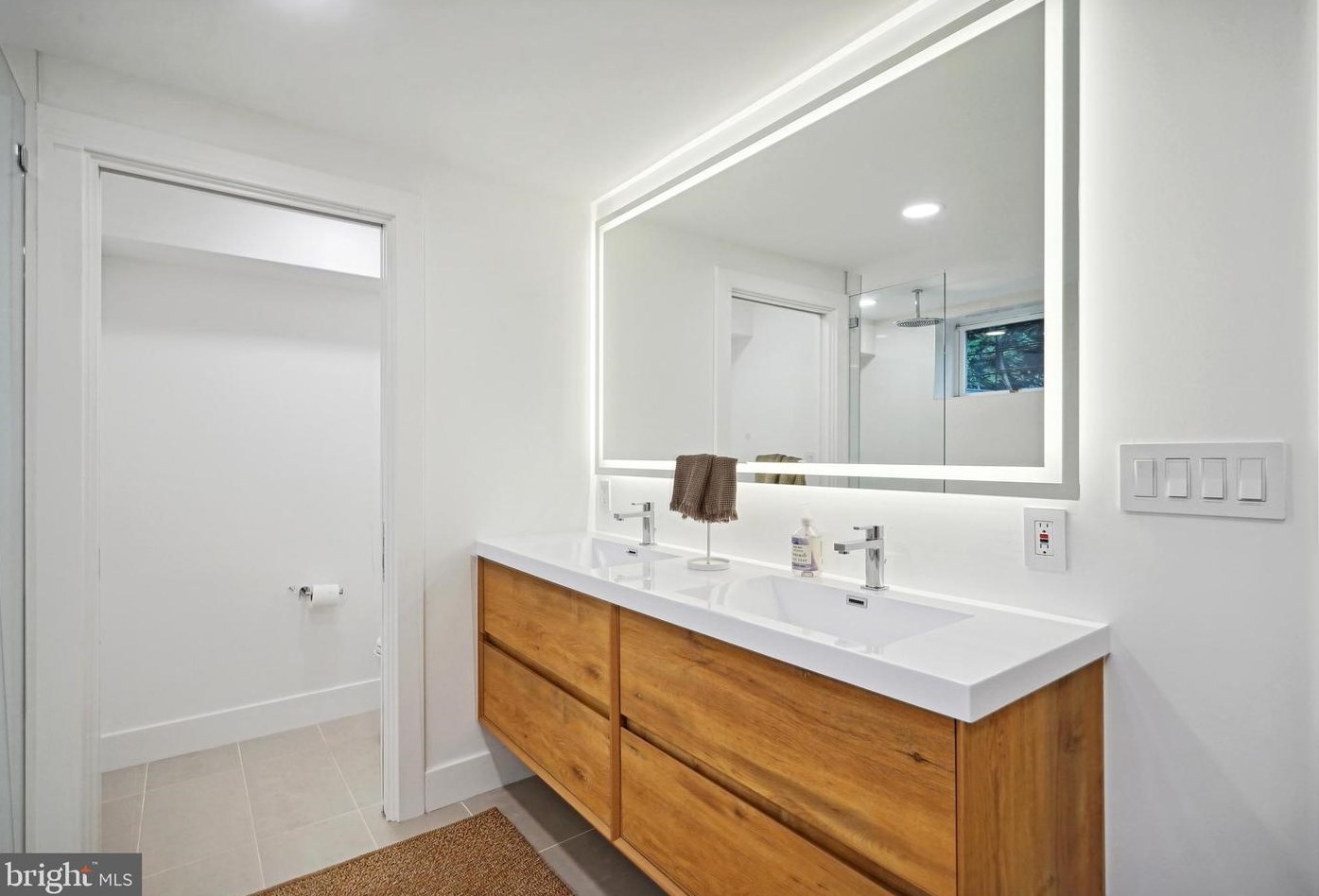 3203 Cleveland Ave, Washington DC 20008-3401 exterior