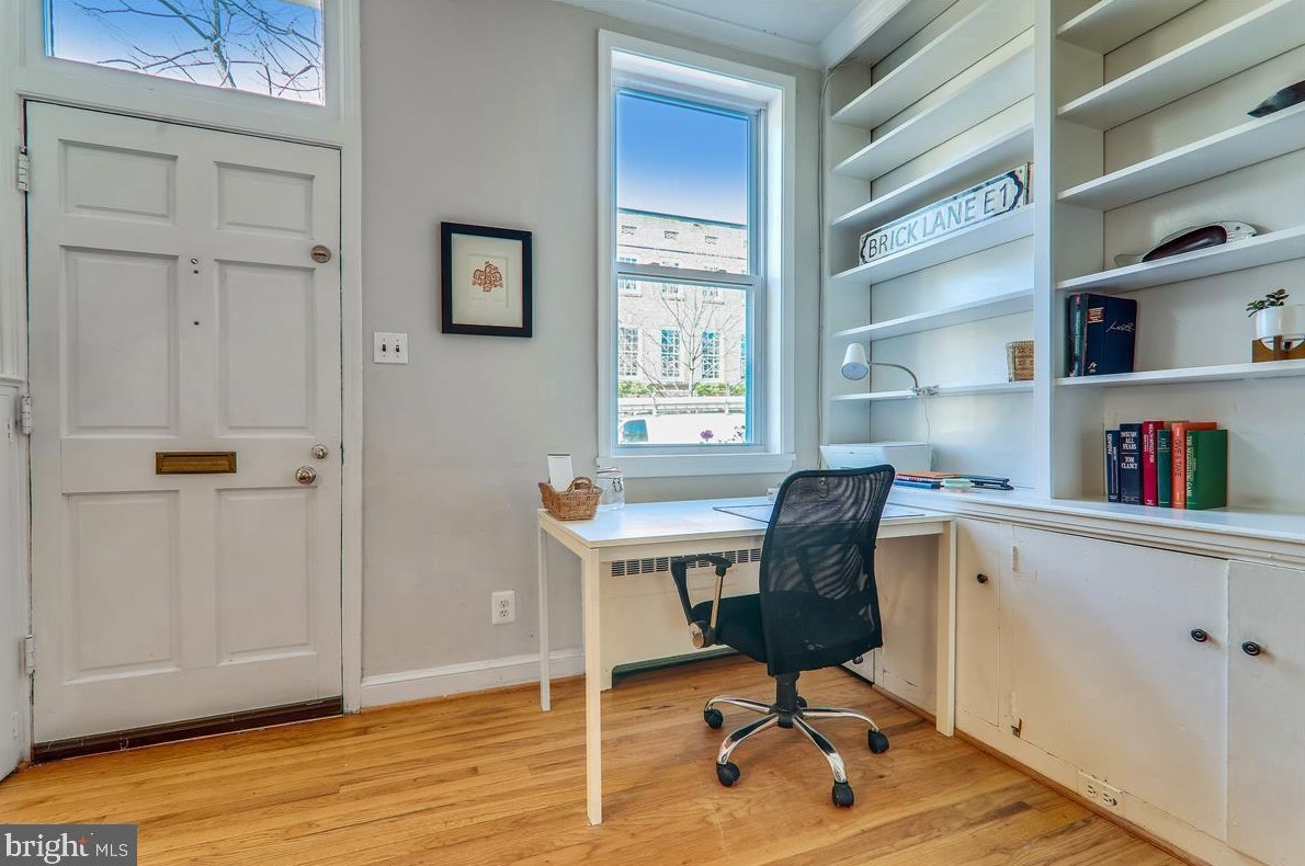 1345 28th St, Washington DC  20007-3101 exterior