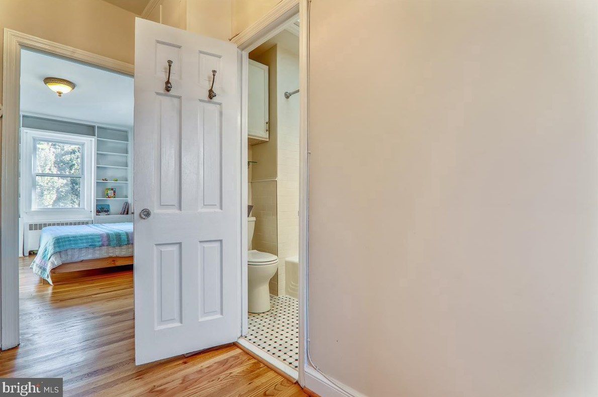 1345 28th St, Washington DC  20007-3101 exterior