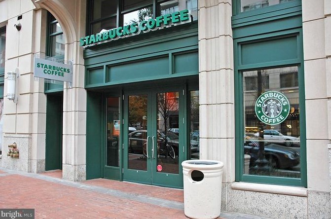 2425 L St, Washington DC  20037-2408 exterior