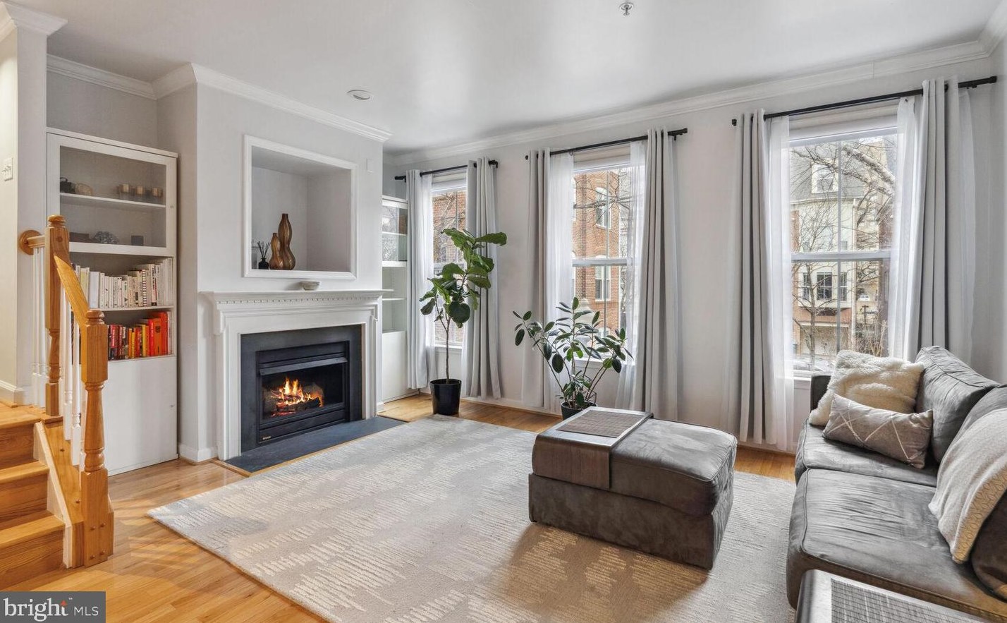 714 Capitol Square Pl, Washington DC 20024-2414 exterior