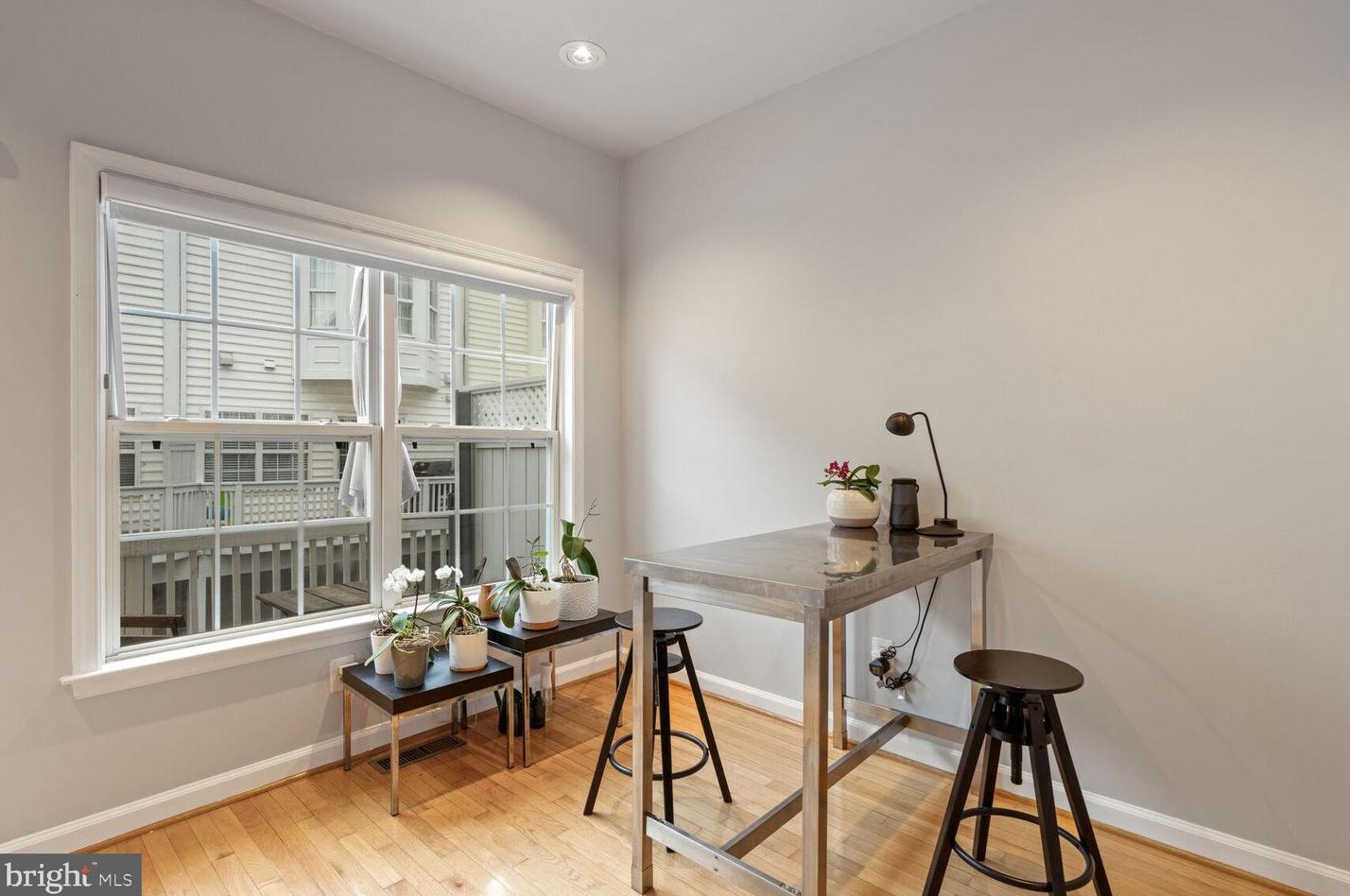 714 Capitol Square Pl, Washington DC 20024-2414 exterior