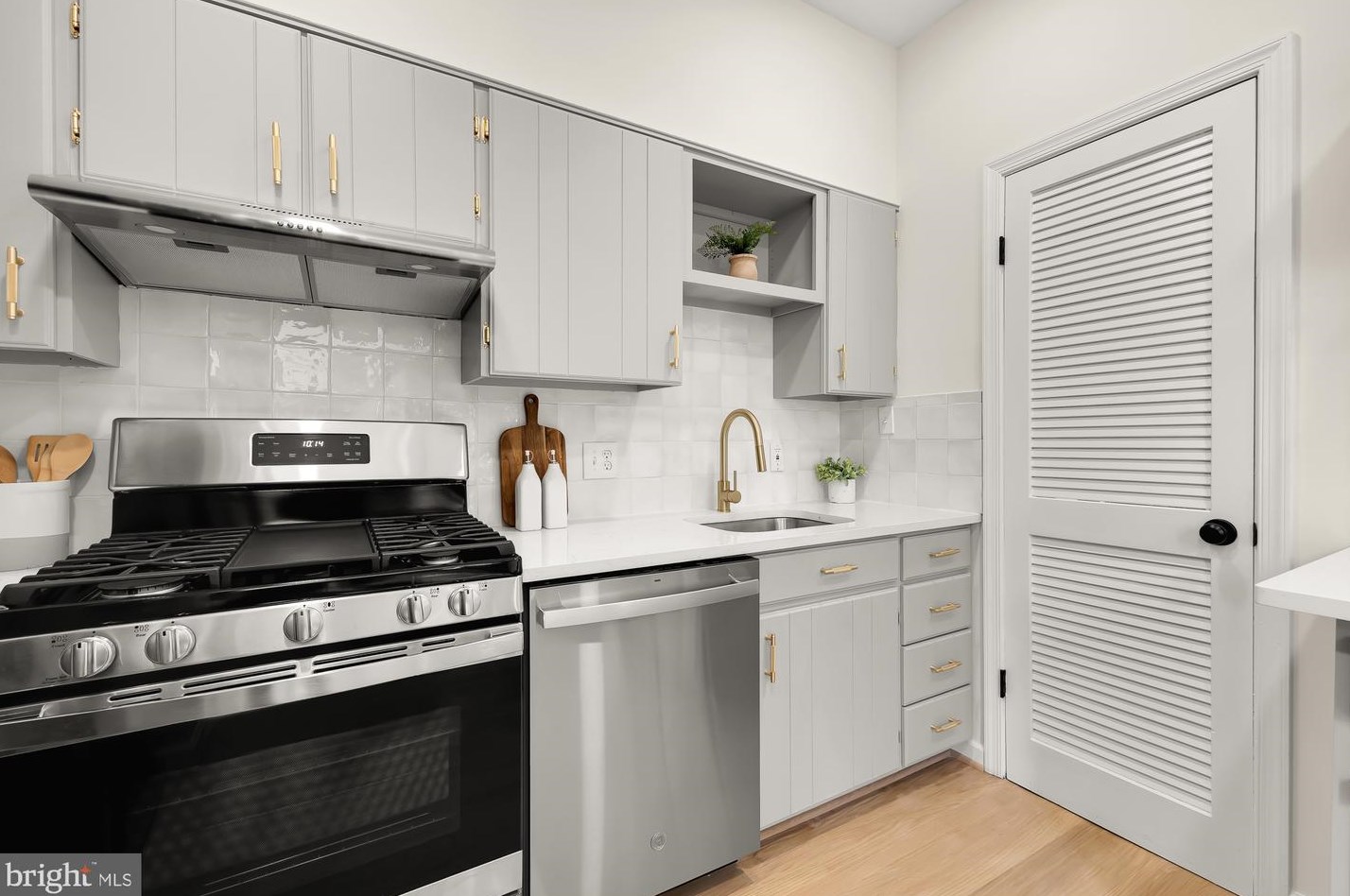 631 Pickford Pl, Washington DC 20002-5333 exterior