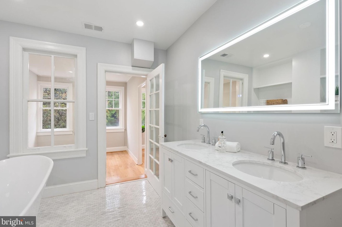 1819 Irving St, Washington DC  20018-2427 exterior