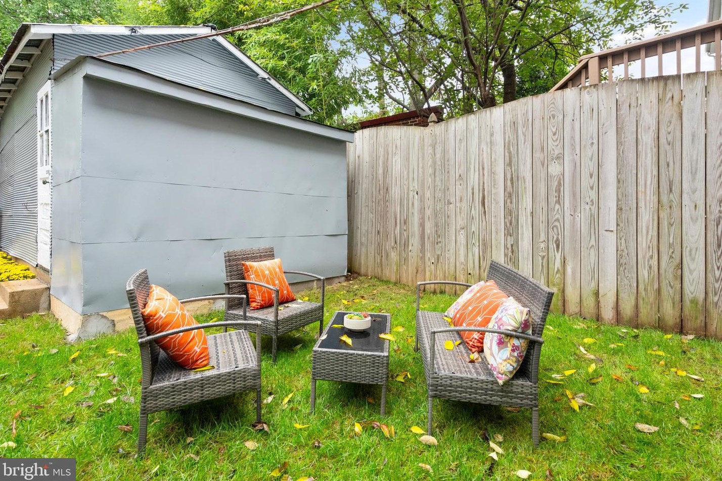 1819 Irving St, Washington DC  20018-2427 exterior