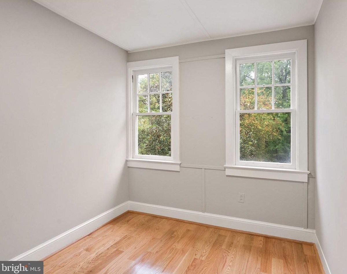 1819 Irving St, Washington DC  20018-2427 exterior