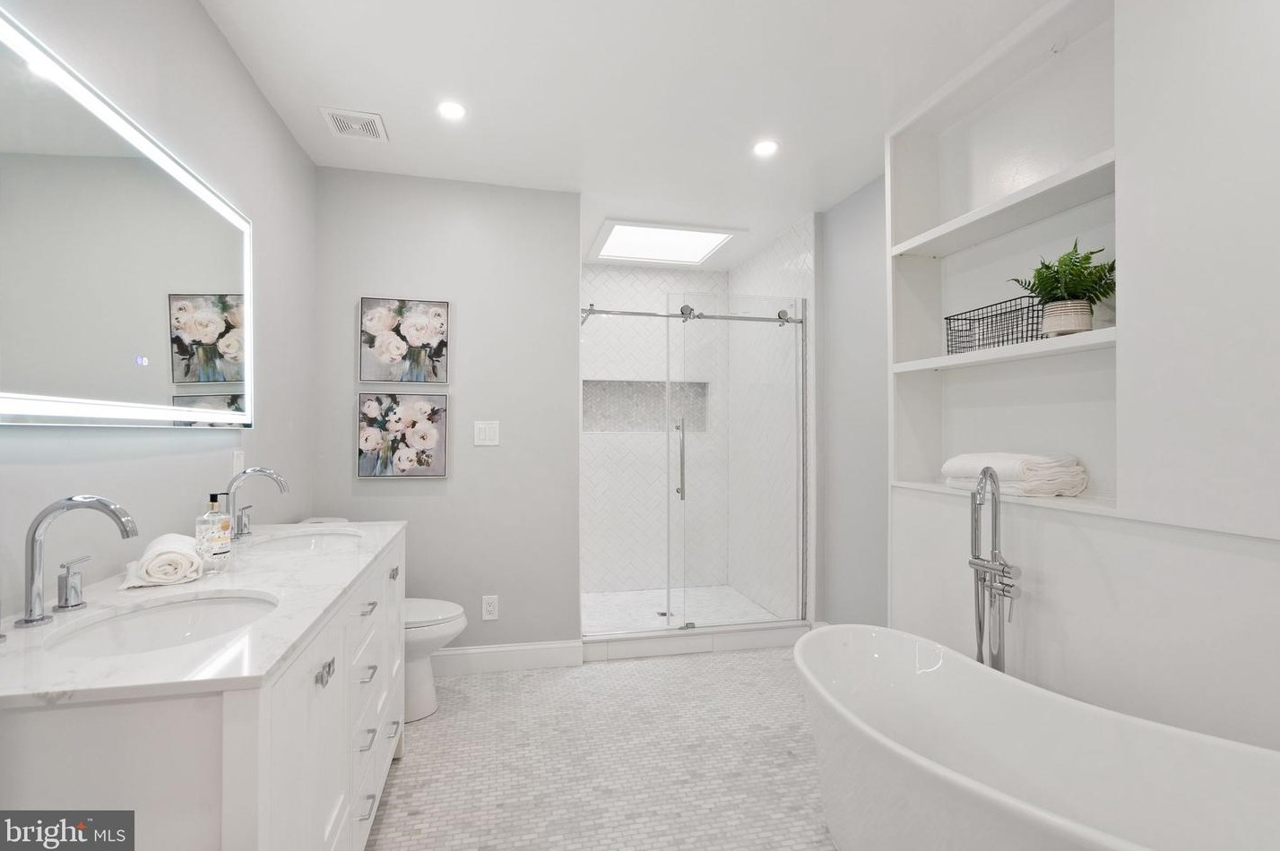 1819 Irving St, Washington DC  20018-2427 exterior