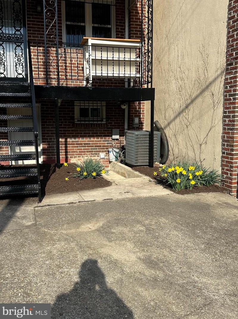 2316 13 Pl, Washington DC 20018-1110 exterior