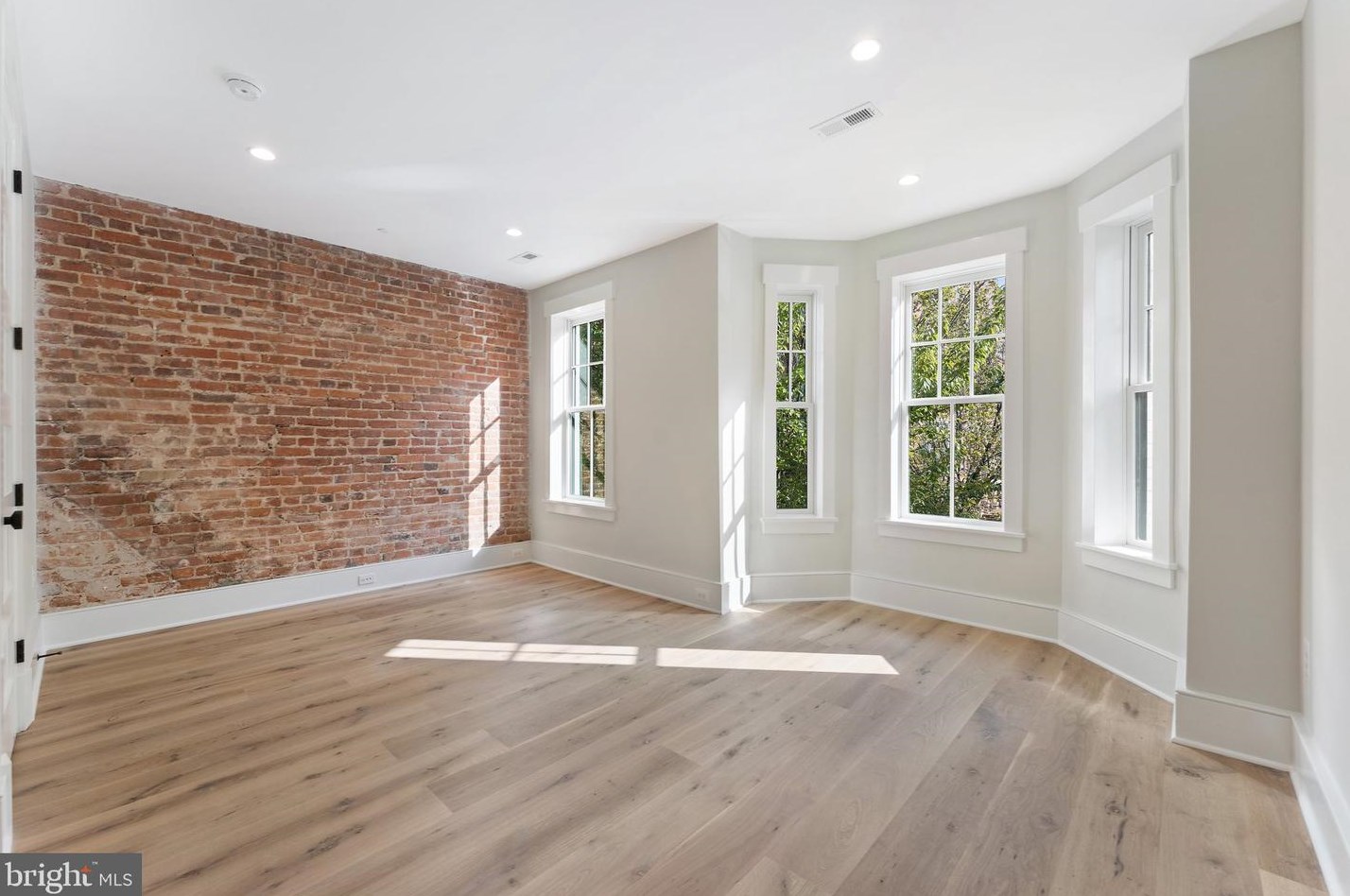 1332 Independence Ave, Washington DC  20003-2365 exterior