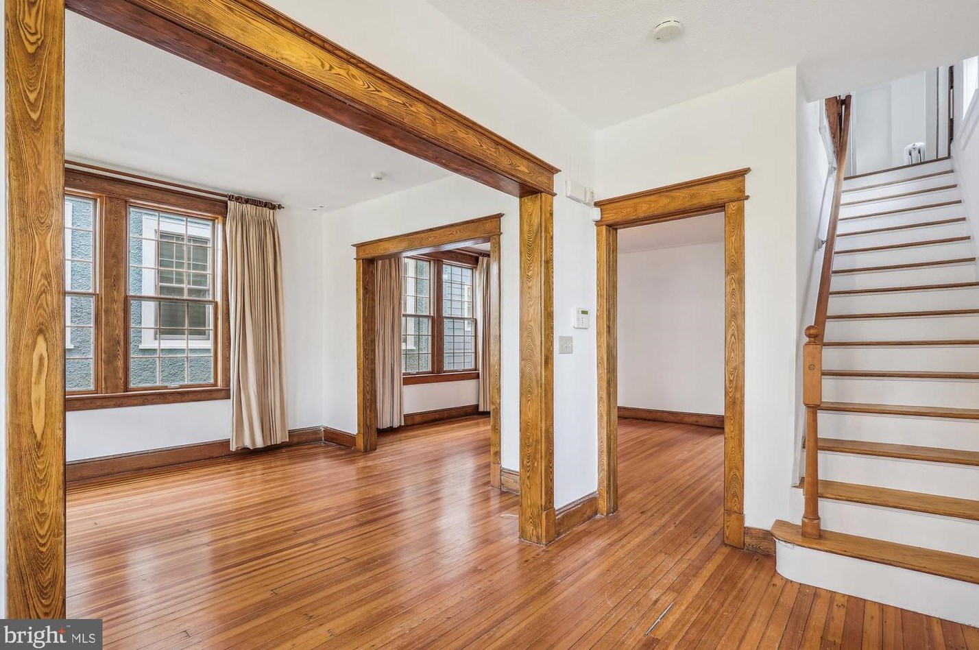 4114 Fessenden St, Washington DC  20016-4227 exterior