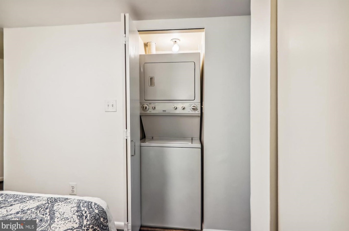 125 12th St, Washington DC  20003-1420 exterior