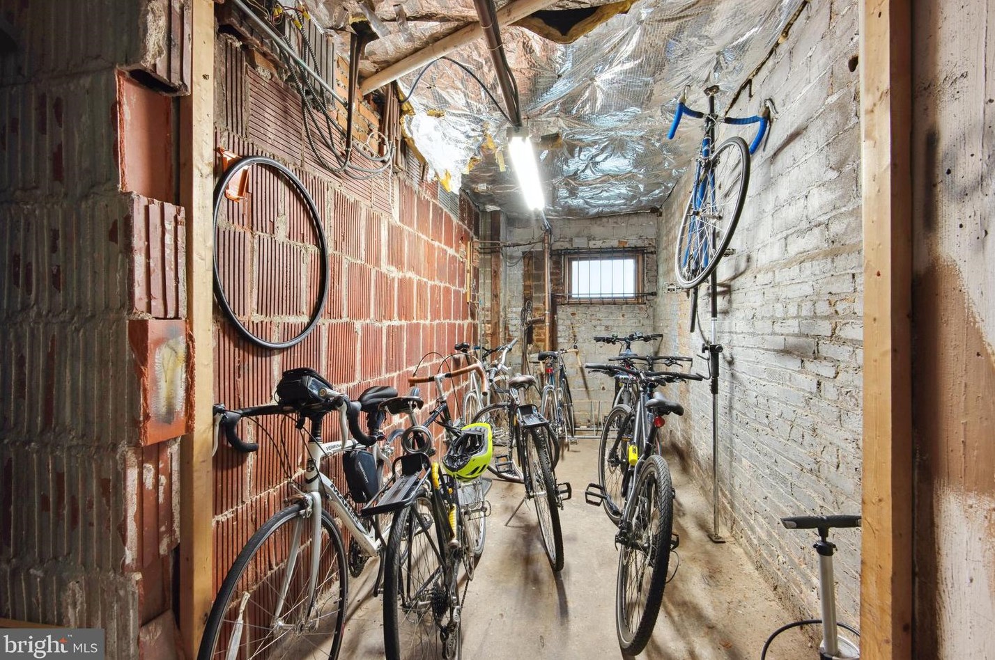 317 10th St, Washington DC  20003-2130 exterior