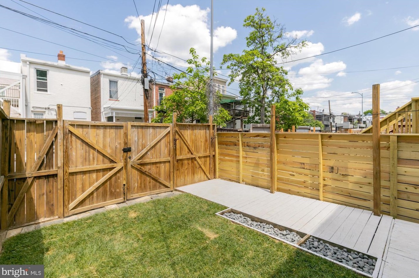 151 Thomas St, Washington DC  20001-1636 exterior