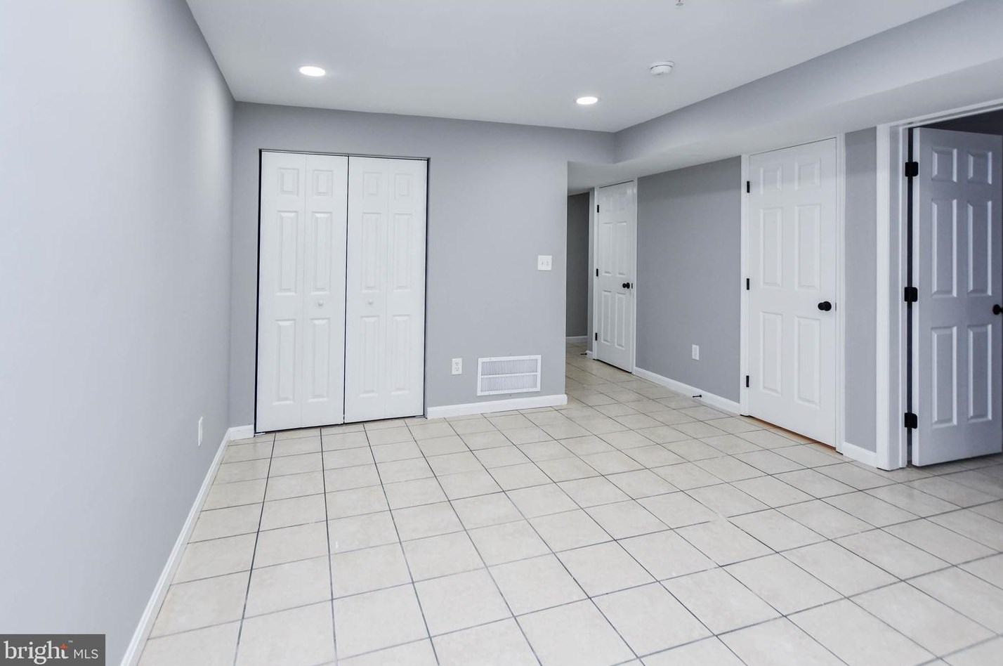 5220 Astor Pl, Washington DC  20019-6447 exterior