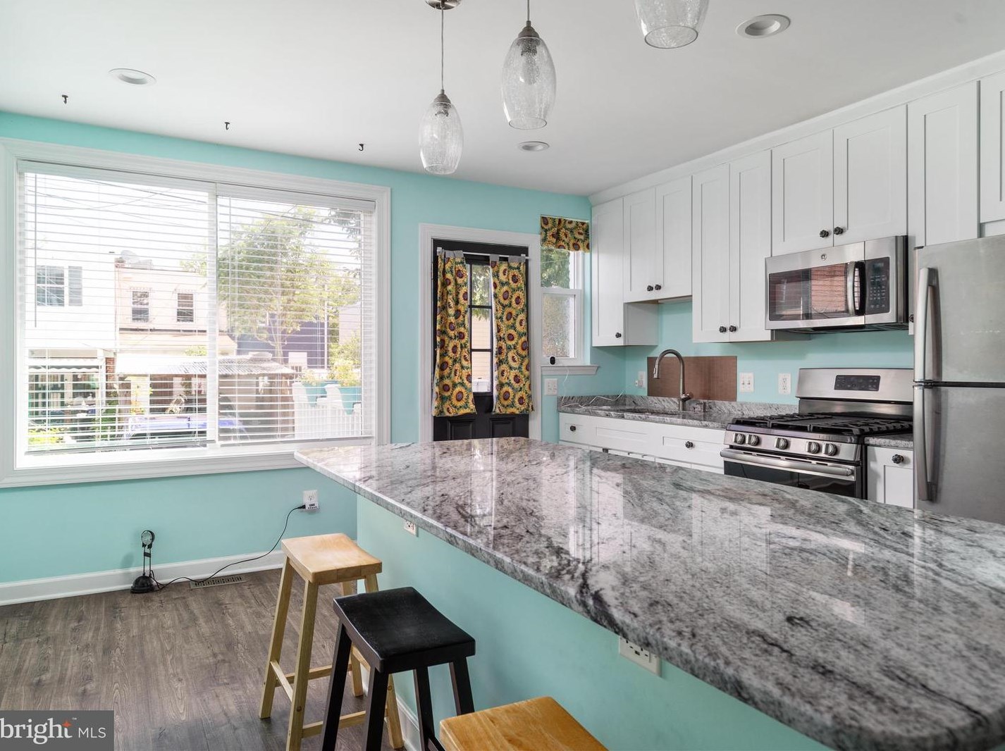 1715 Lang Pl, Washington DC  20002-3026 exterior