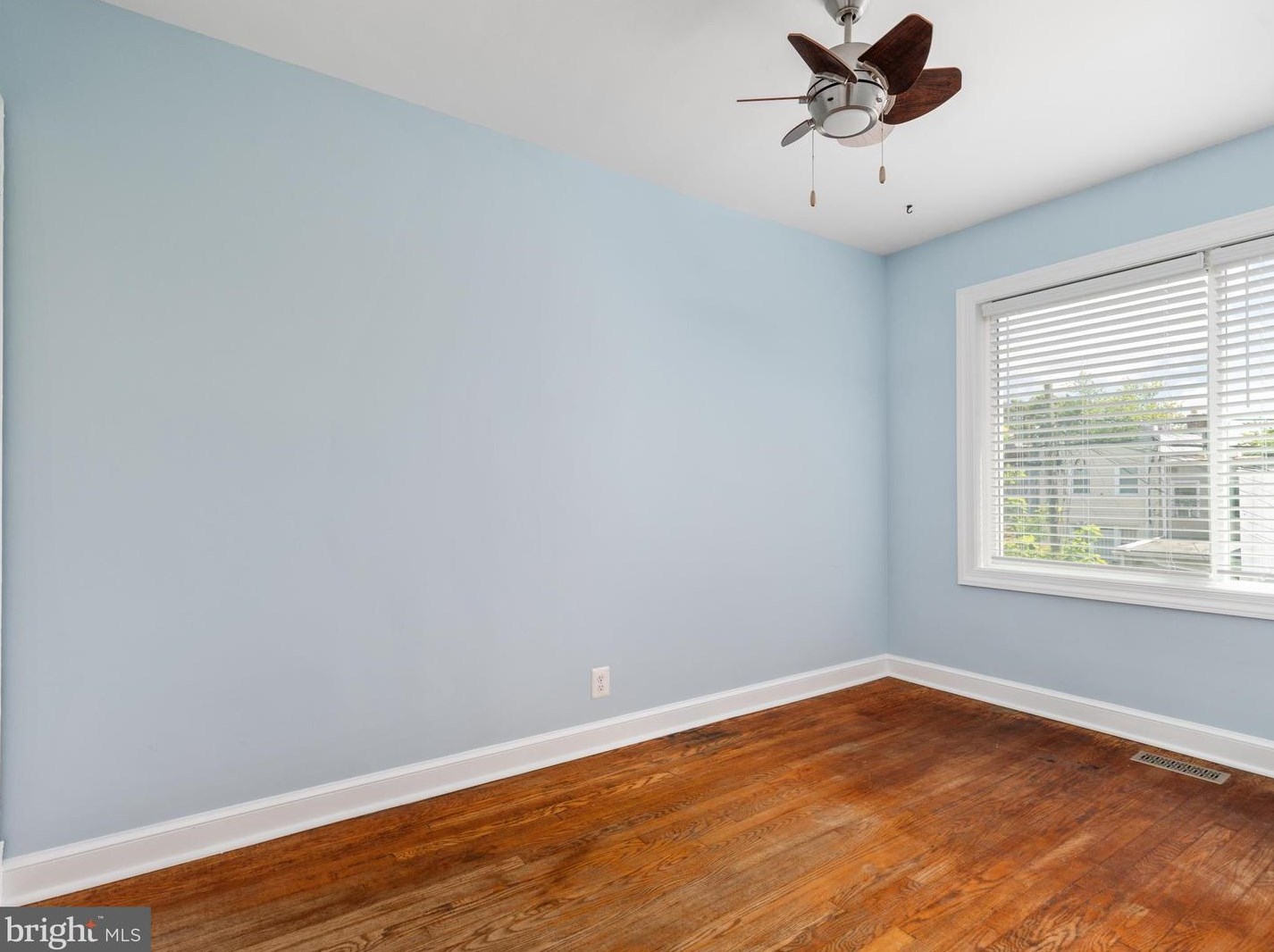 1715 Lang Pl, Washington DC  20002-3026 exterior