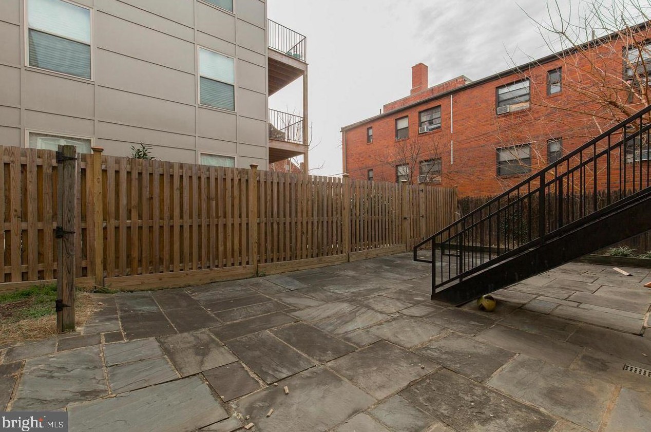 612 Newton Pl, Washington DC 20010-1747 exterior