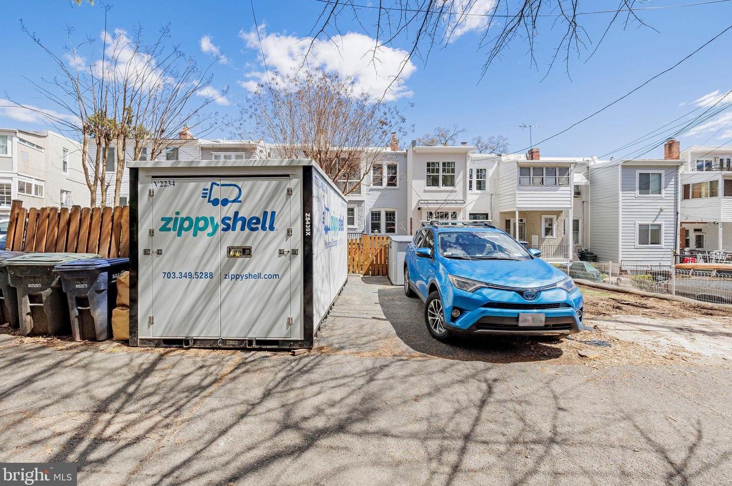 2132 37th St, Washington DC  20007-2248 exterior