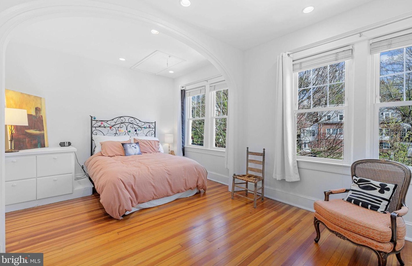 2132 37th St, Washington DC  20007-2248 exterior