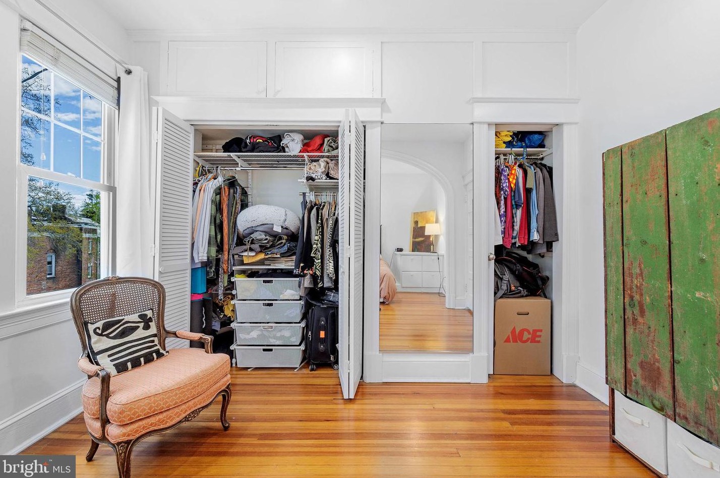 2132 37th St, Washington DC  20007-2248 exterior