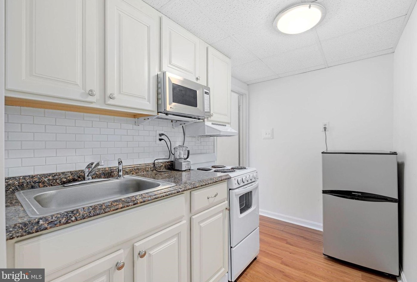 2132 37th St, Washington DC  20007-2248 exterior