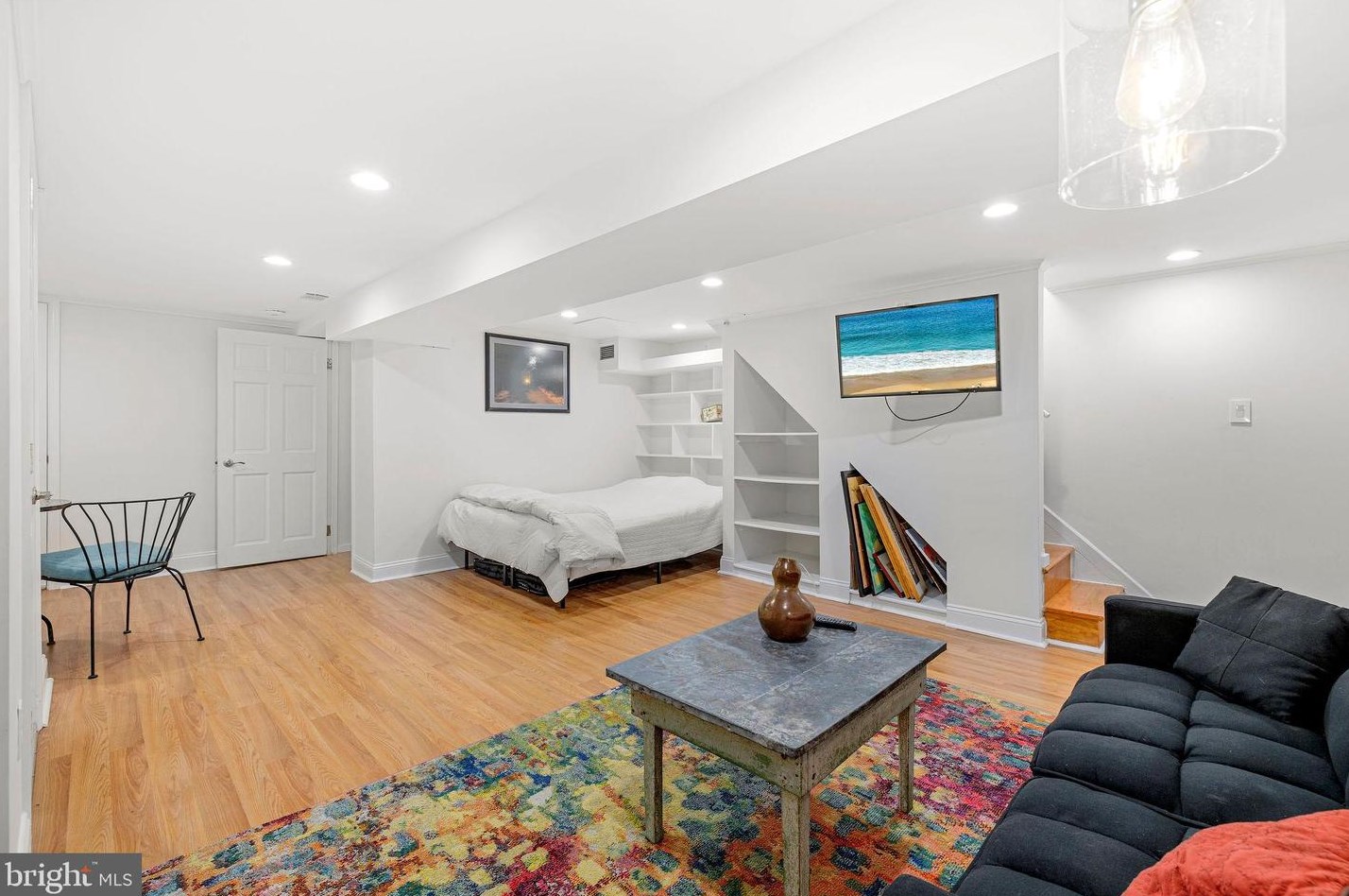 2132 37th St, Washington DC  20007-2248 exterior