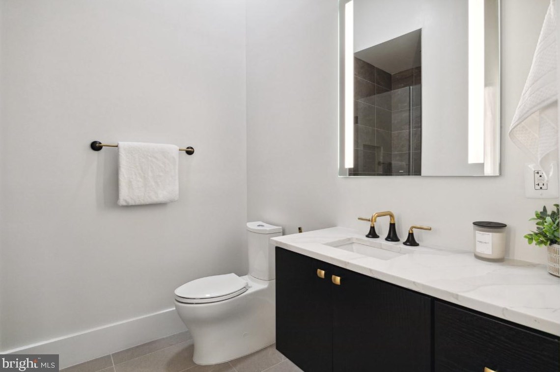 1416 A St, Washington DC  20003-1523 exterior